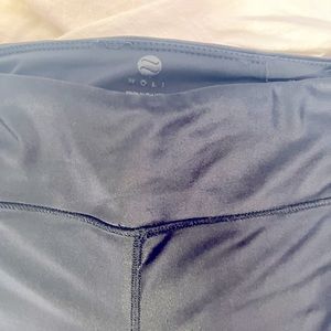 Noli Yoga black liquid leggings size small. Good used condition.
